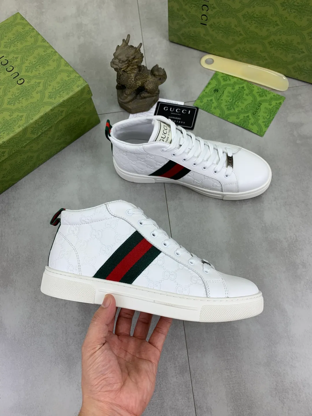 Men's shoes 💰P460 💰[New style]🆘 The latest model from Gucci GUCCI official website 🎁Classic casual fashion high-top men's shoes 👟Hot style 💥The version is simple and elegant, exclusive for trendy men. Unique official website latest brand elements 👑Gucci original decoration, fashionable and generous, original soft calfskin fabric➕Comfortable soft first-layer pigskin lining ✅The official website specifies the wear-resistant casual outsole, the classic model is taken in kind🎬Color: 4️⃣colors available😍Number: 38-44